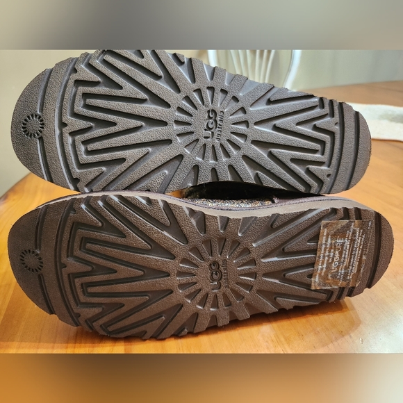 UGGS tall boots, leopard patten, Never wore - Picture 4 of 6